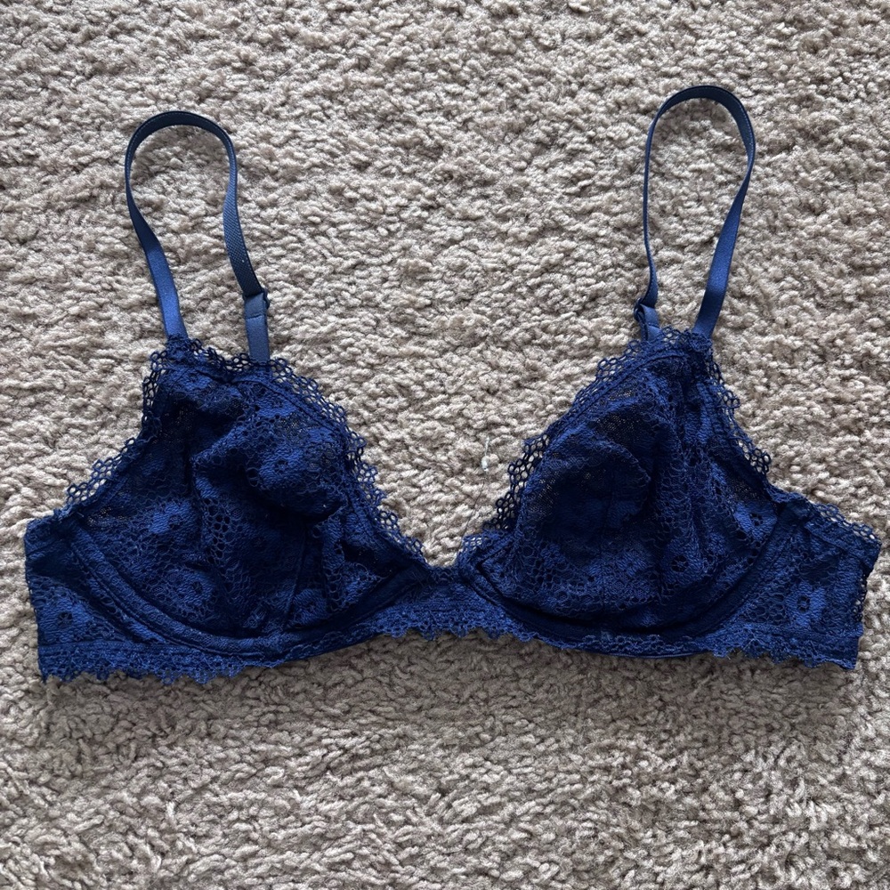 Victorias Secret Lace Bralette in Navy Blue